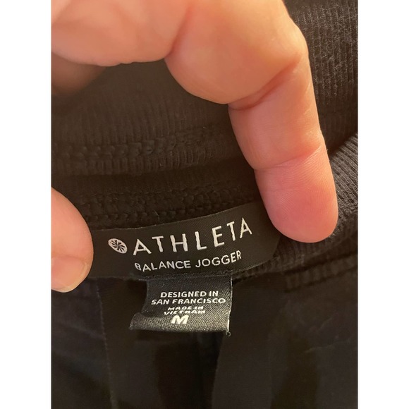 ATHLETA Balance Black Joggers Size Medium - Picture 4 of 6